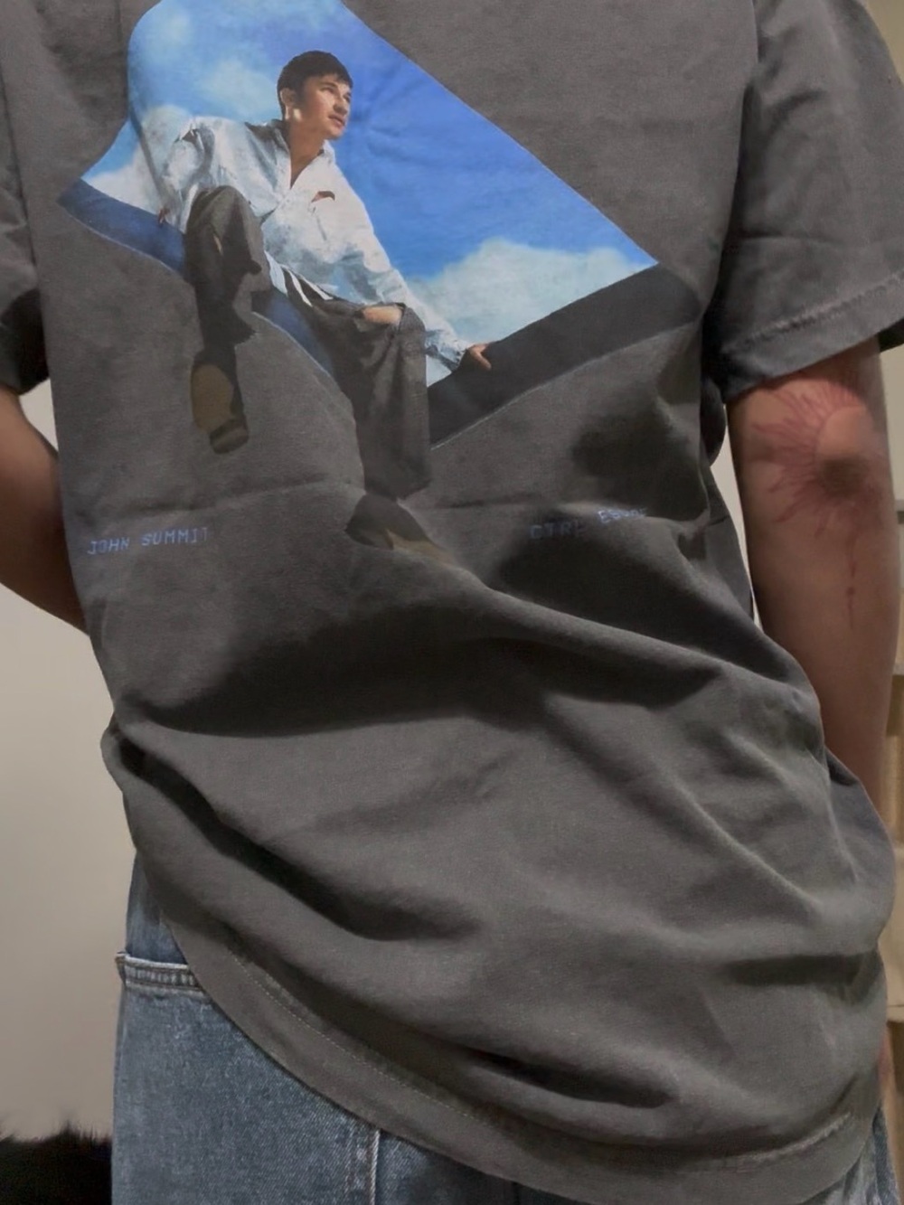 John’s summit exclusive experts only Graphic unisex T-Shirt in Charcoal Gray -